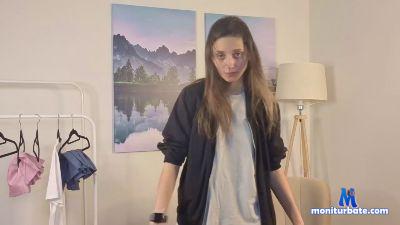 CodiQuaas cam4 bisexual performer from Kingdom of Spain cute AssToMouth squirt C2C bigass masturbation schoolgirl 