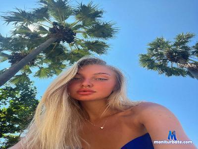 ShelleyBellas cam4 straight performer from French Republic bigass C2C striptease cute ass spanking feet 
