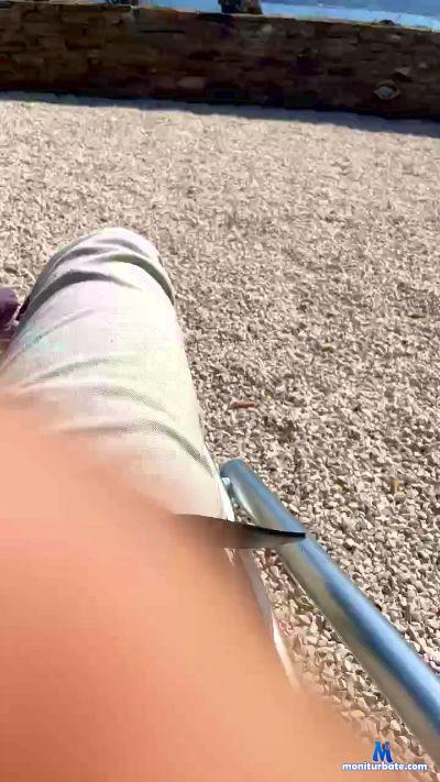boubmboum28 cam4 straight performer from French Republic  