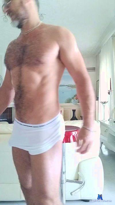 Jonnytor76 cam4 bisexual performer from Republic of Italy  
