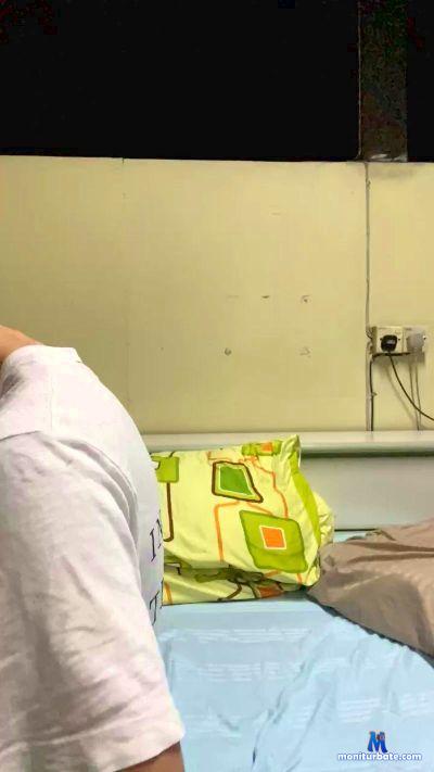 spanish_1980 cam4 bicurious performer from Kingdom of Spain  