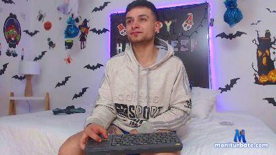 Aron_Santoro cam4 bisexual performer from Republic of Colombia milk analtoys smoke feet ass masturbation cum 