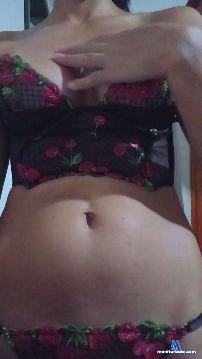 Isinha18 cam4 bicurious performer from Federative Republic of Brazil  