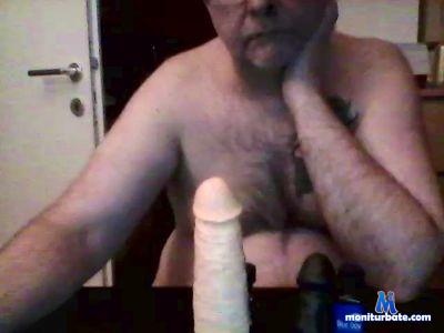 wienerdirty cam4 gay performer from Republic of Austria dirt rollthedice 