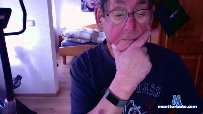 JP_X68 cam4 unknown performer from Federal Republic of Germany  