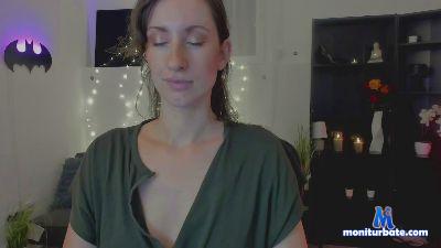 RomiRain18 cam4 bisexual performer from Hungary  