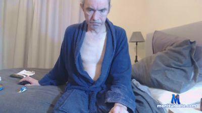 ufkme20 cam4 gay performer from United Kingdom of Great Britain & Northern Ireland pee striptease amateur smoke masturbation 