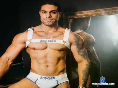 izaque_monteiro cam4 straight performer from Federative Republic of Brazil striptease armpits amateur masturbation 