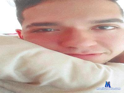Dimitri_latin cam4 bisexual performer from Republic of Colombia hellobabys 