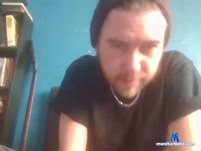 criss124 cam4 straight performer from United Kingdom of Great Britain & Northern Ireland  
