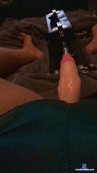 Emmxoxo cam4 bicurious performer from United Kingdom of Great Britain & Northern Ireland  