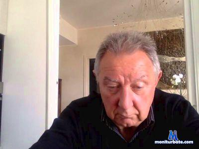 wlombok cam4 bisexual performer from Republic of Italy  