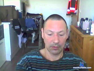 remgau666 cam4 bicurious performer from Canada livetouch 