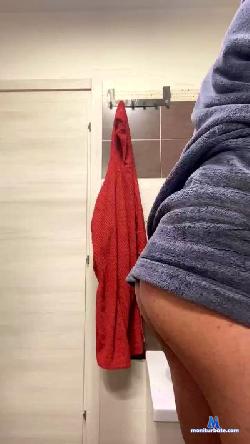giangy90 cam4 live cam performer profile