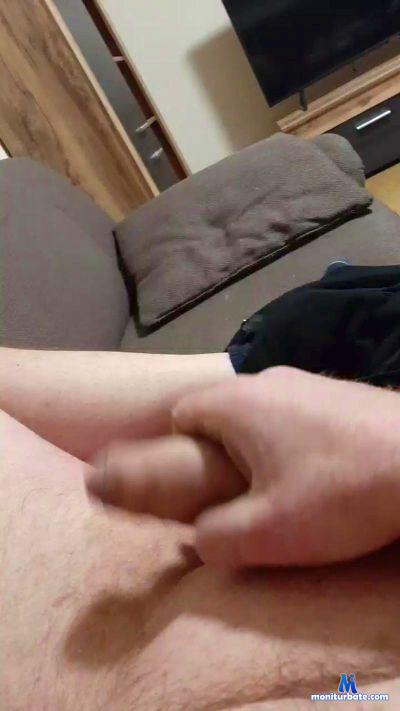 dickerschw17 cam4 bicurious performer from Federal Republic of Germany  