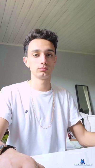 Youngfeet18 cam4 gay performer from Kingdom of the Netherlands  