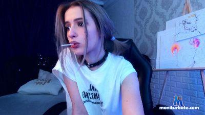 YBeautyMolly cam4 bisexual performer from United States of America ybeautymolly 