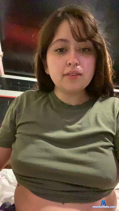 Queen_sex23 cam4 bisexual performer from Republic of Chile  