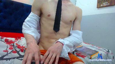 LuillY_hot cam4 bisexual performer from United States of America  