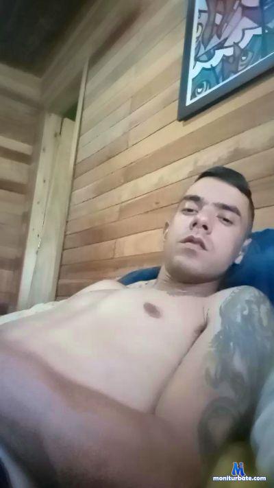 rodrigo3283 cam4 bisexual performer from Federative Republic of Brazil novinho dotado ativo 