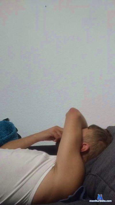 Pisstazie cam4 straight performer from Federal Republic of Germany  