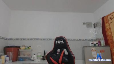 klauss20 cam4 unknown performer from Republic of Colombia C2C masturbation smoke squirt pussy pee spanking 