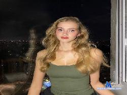 BrittDanforth cam4 live cam performer profile