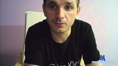 uncutguy0105 cam4 bisexual performer from Republic of Moldova  