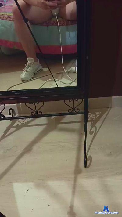Erwanmaz29 cam4 bicurious performer from French Republic  