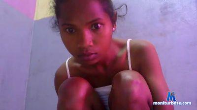 Samirah98 cam4 straight performer from Republic of Madagascar  
