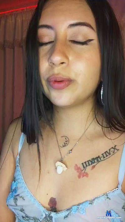 Bluusky_ cam4 bisexual performer from United States of America  