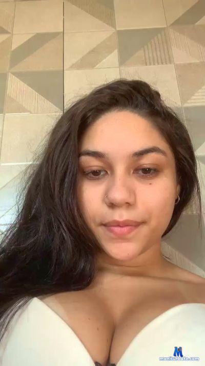 carolz1nha3_ cam4 straight performer from Federative Republic of Brazil  