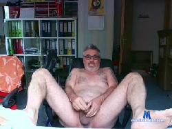 tommygun75 cam4 live cam performer profile