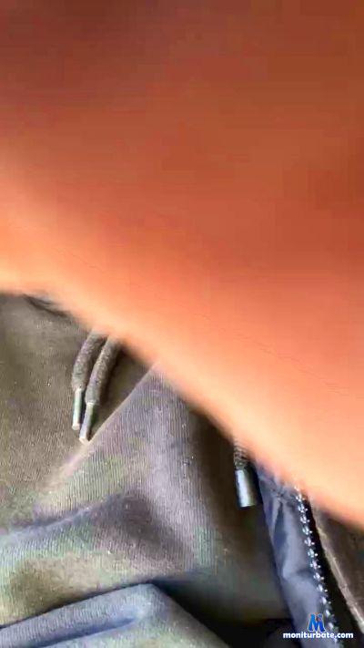 massivebite cam4 bisexual performer from Canada  