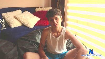 Mrpicklesx23 cam4 gay performer from United States of America anal feet C2C milk armpits smoke masturbation 