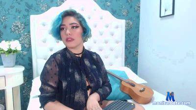 candy_robberts cam4 bicurious performer from Republic of Colombia  