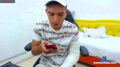 ryanconnorr cam4 gay performer from United States of America  