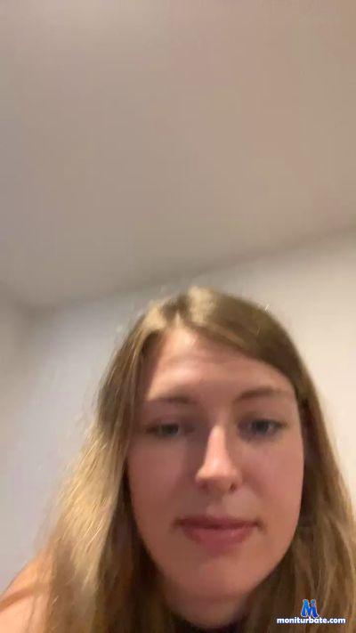 SquirtBabee cam4 bicurious performer from Federal Republic of Germany dildo amateur pee bigass porn pornstar 