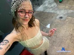 onepomegranate cam4 live cam performer profile