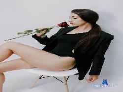 BeatrixHelling cam4 live cam performer profile