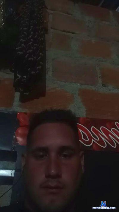jeins22 cam4 straight performer from Republic of Colombia  