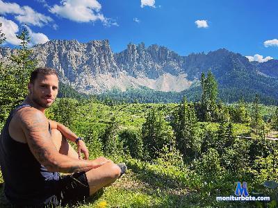 francesco1807 cam4 straight performer from Republic of Italy  