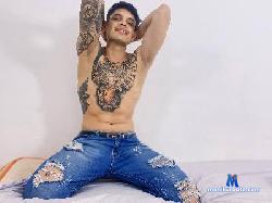 PassionnMoree cam4 live cam performer profile