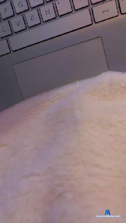 deusa25 cam4 live cam performer profile