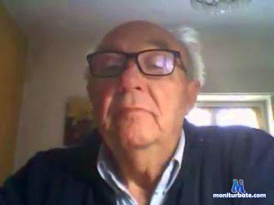 bastardax666 cam4 bisexual performer from Argentine Republic  