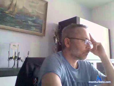 NarcissRisin cam4 bicurious performer from United Kingdom of Great Britain & Northern Ireland  