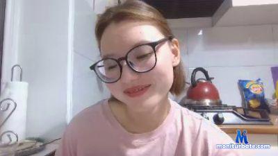 JungQuilliam cam4 bisexual performer from Republic of Poland masturbation schoolgirl C2C striptease ass cute spanking 