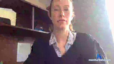 LaraSummer cam4 bisexual performer from Canada  