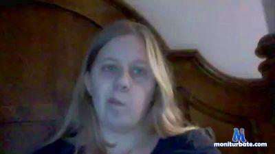 Sw33TBlu3Ey3s cam4 bisexual performer from United States of America  