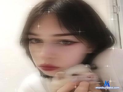 seduce_mosesty cam4 bicurious performer from Kingdom of Sweden smoke schoolgirl striptease 